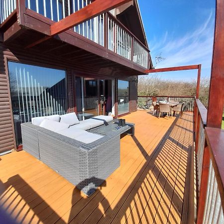 3 Bed Lodge With Ev Point Труро Екстериор снимка