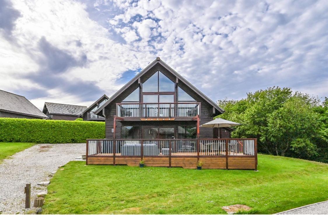 3 Bed Lodge With Ev Point Труро Екстериор снимка