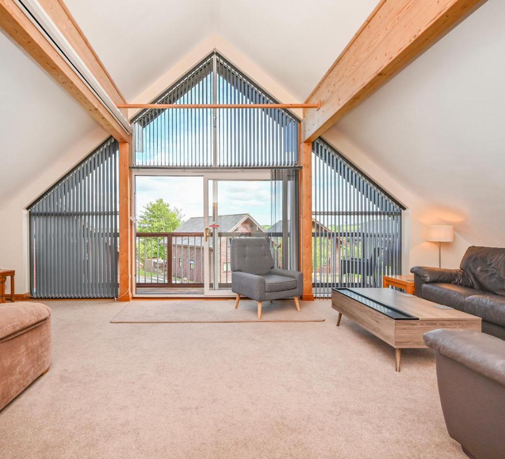3 Bed Lodge With Ev Point Труро Екстериор снимка